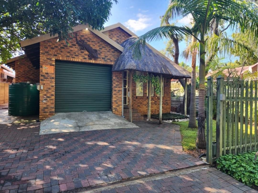 3 Bedroom Property for Sale in Geelhoutpark North West